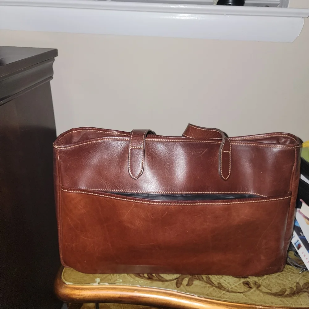 LEVENGER GENUINE LEATHER BAG - Picture 1 of 3